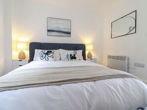 1 bedroom, individually decorated, individually furnished