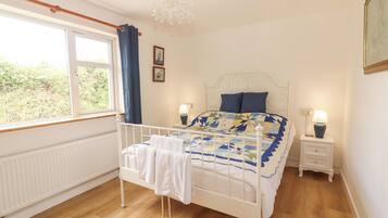 3 Schlafzimmer, individuell dekoriert, individuell eingerichtet