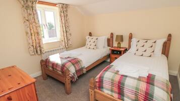 2 bedrooms, individually decorated, individually furnished, free WiFi