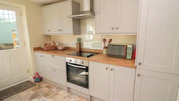 Fridge, dishwasher, electric kettle, toaster