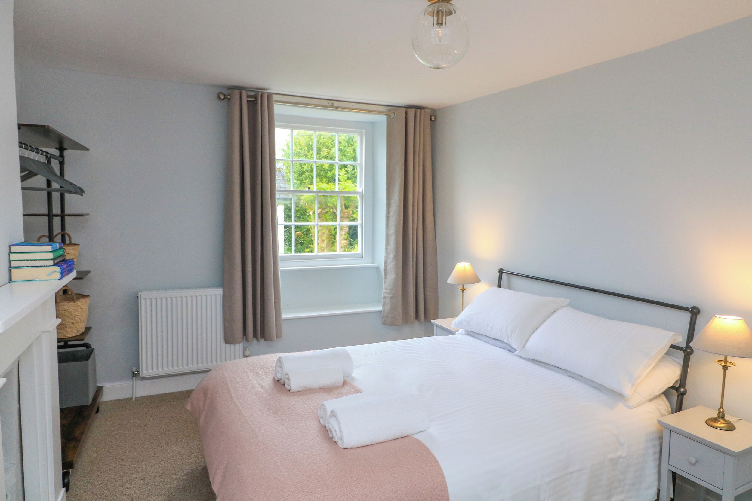 4 bedrooms, individually decorated, individually furnished, free WiFi