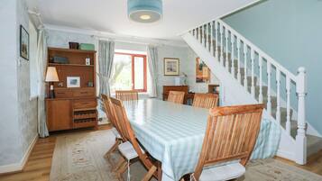 Cottage | Interior