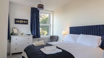 2 bedrooms, individually decorated, individually furnished, free WiFi