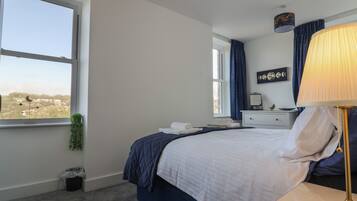 2 bedrooms, individually decorated, individually furnished, free WiFi