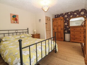 2 habitaciones, decoración personalizada y muebles diferentes 