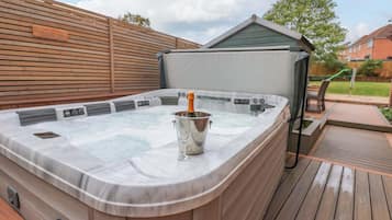 室外 SPA 浴池