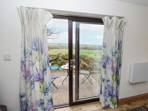 Interior - Y Gweithdy Rhos Eirin (Clynderwen)