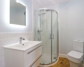 Shower - The Seven Sands (Romney Marsh)