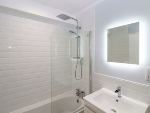 Shower - The Seven Sands (Romney Marsh)
