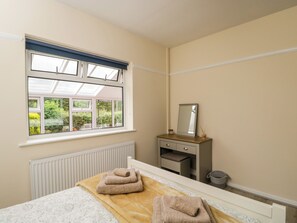 2 bedrooms, individually decorated, individually furnished, free WiFi