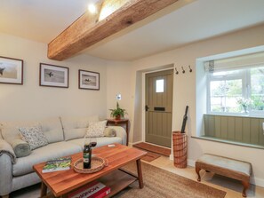 Living area - Thorn Cottage (Fairford)