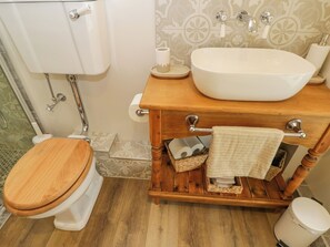 Shower - Thorn Cottage (Fairford)