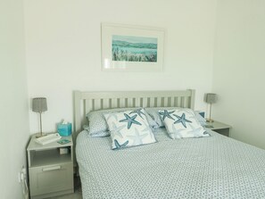 2 habitaciones, decoración personalizada y muebles diferentes 