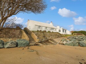 Exterior - Ty Gwyn (Holyhead)