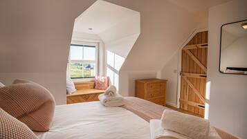 2 habitaciones, decoración personalizada y muebles diferentes