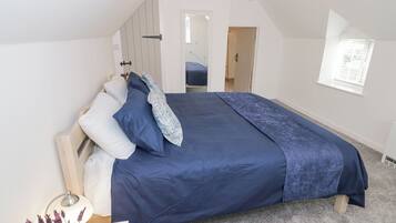 1 bedroom, individually decorated, individually furnished, free WiFi