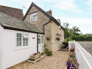 Exterior - The Cottage (Stratford-upon-Avon)