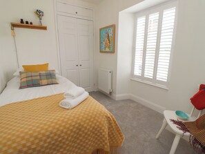 3 habitaciones, decoración personalizada y muebles diferentes