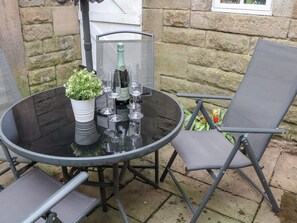 Cottage | Outdoor dining - Whim Cottage (Hope Valley)