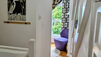 Cottage | 2 bedrooms, individually decorated, individually furnished, free WiFi