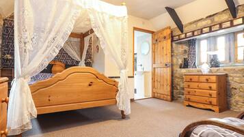 1 bedroom, individually decorated, individually furnished