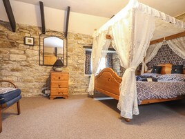 1 quarto, individualmente decorados, individualmente mobiliados