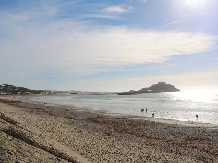 Una spiaggia nelle vicinanze