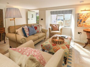 Living area - Holly Cottage (Lyme Regis)