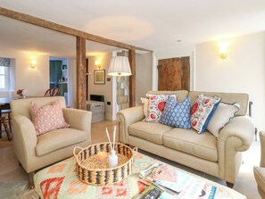 Living area - Holly Cottage (Lyme Regis)