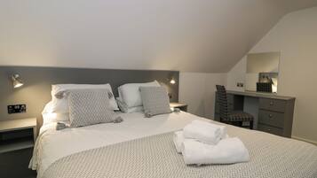 2 bedrooms, WiFi (free), individually decorated, individually furnished