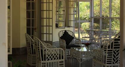 Wathai Heritage Bungalow