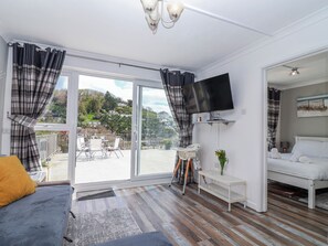 Cottage | Living area