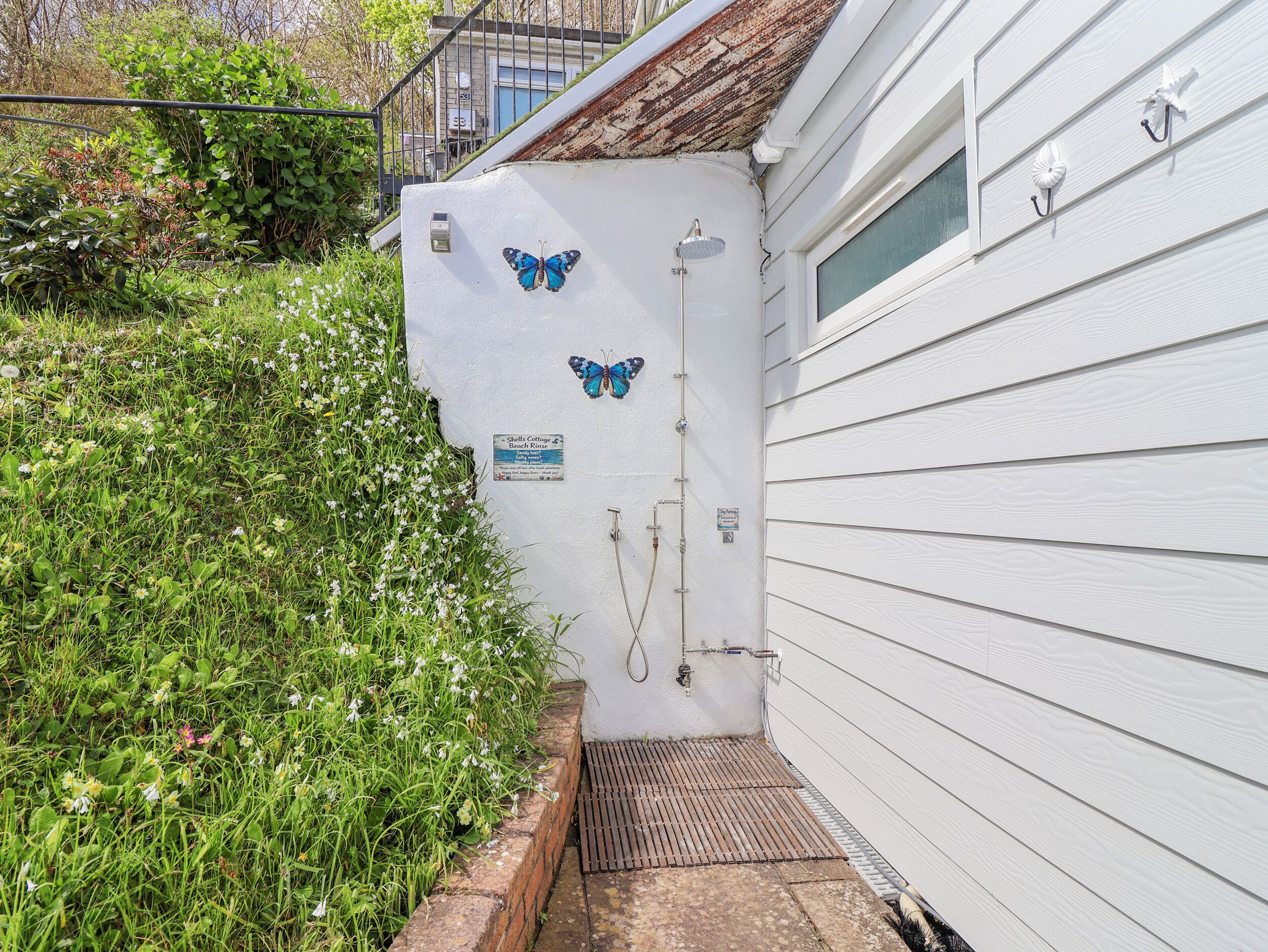 Cottage | Property grounds