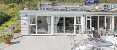 Cottage | Outdoor dining