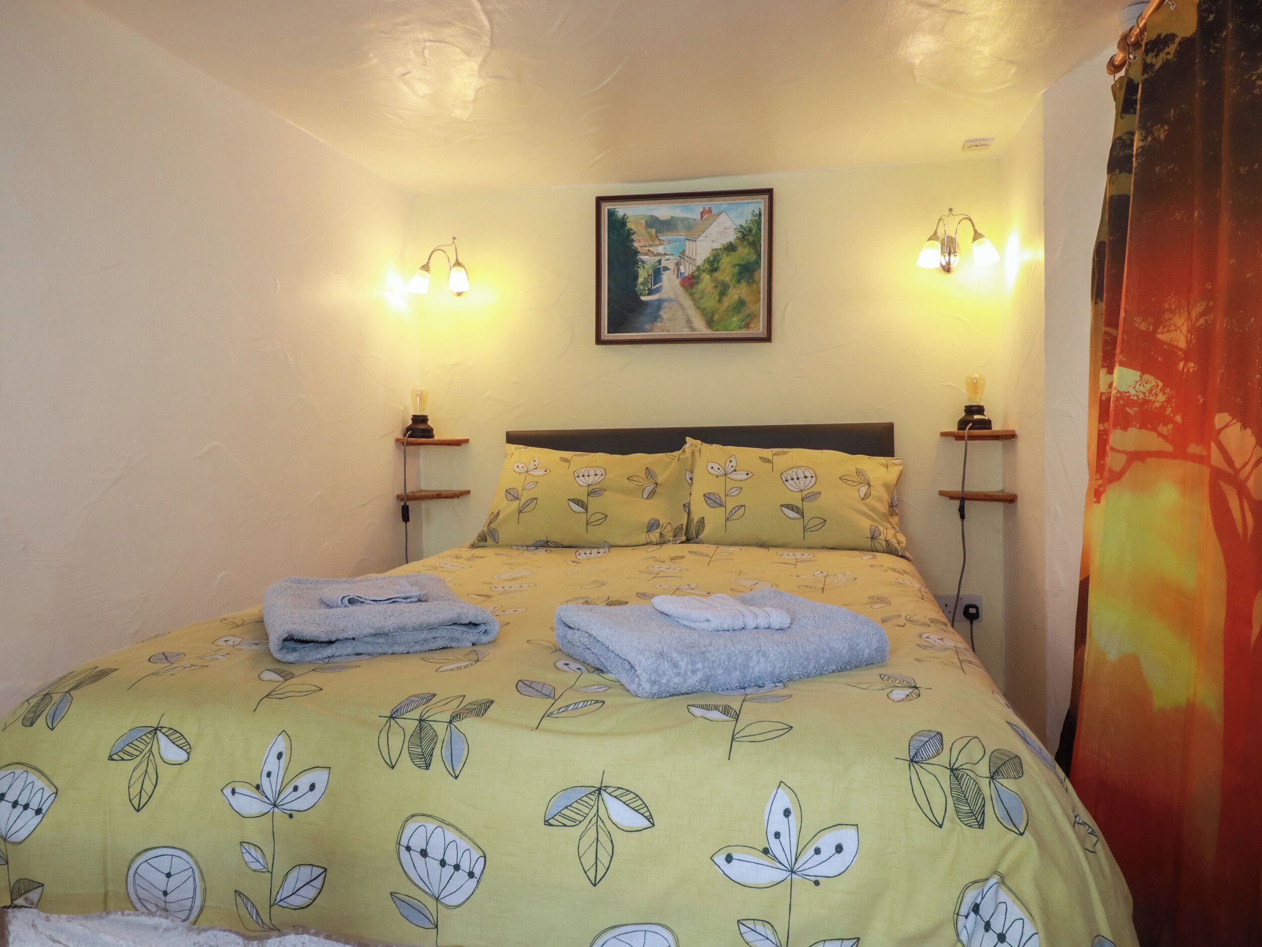 1 habitación, decoración personalizada y muebles diferentes 