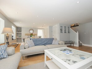 Living area - Cob Cottage (Wadebridge)
