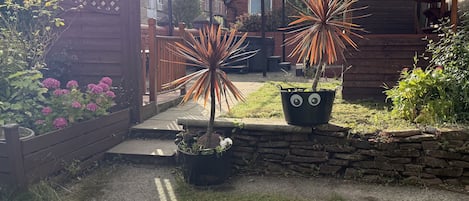 Cottage | Property grounds