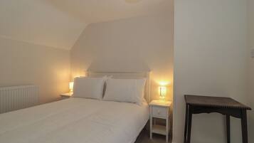 2 bedrooms, individually decorated, individually furnished, free WiFi