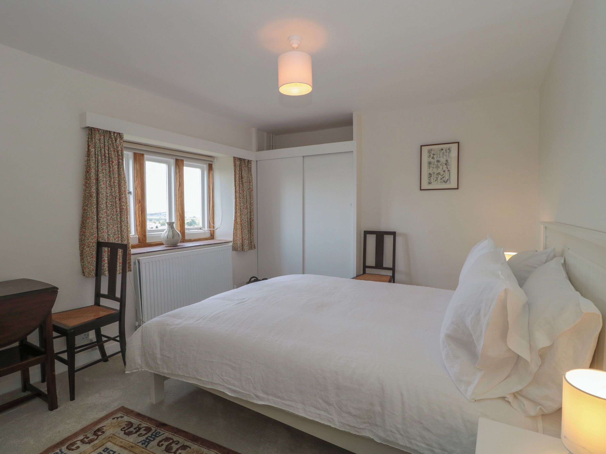 2 bedrooms, individually decorated, individually furnished, free WiFi