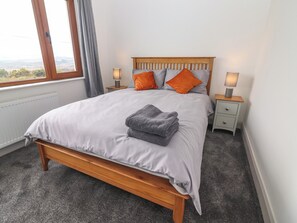 4 habitaciones, decoración personalizada y muebles diferentes 