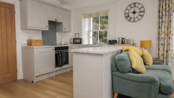 Fridge, dishwasher, electric kettle, toaster