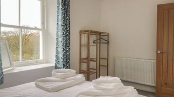 2 bedrooms, individually decorated, individually furnished, free WiFi