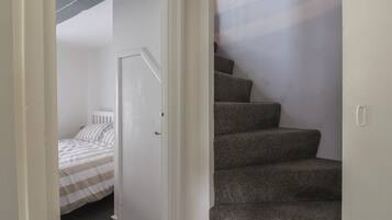 2 bedrooms, individually decorated, individually furnished, free WiFi