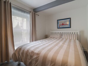 2 habitaciones, decoración personalizada y muebles diferentes