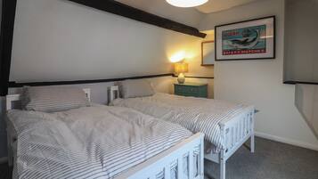 2 bedrooms, individually decorated, individually furnished, free WiFi