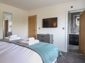 5 slaapkamers, individueel gedecoreerd, individueel gemeubileerd