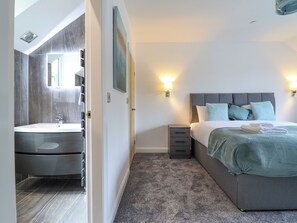 5 chambres, décoration personnalisée, ameublement personnalisé