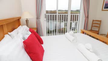 3 kamar tidur dan didekorasi berbeda-beda