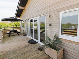 Cottage | Outdoor dining