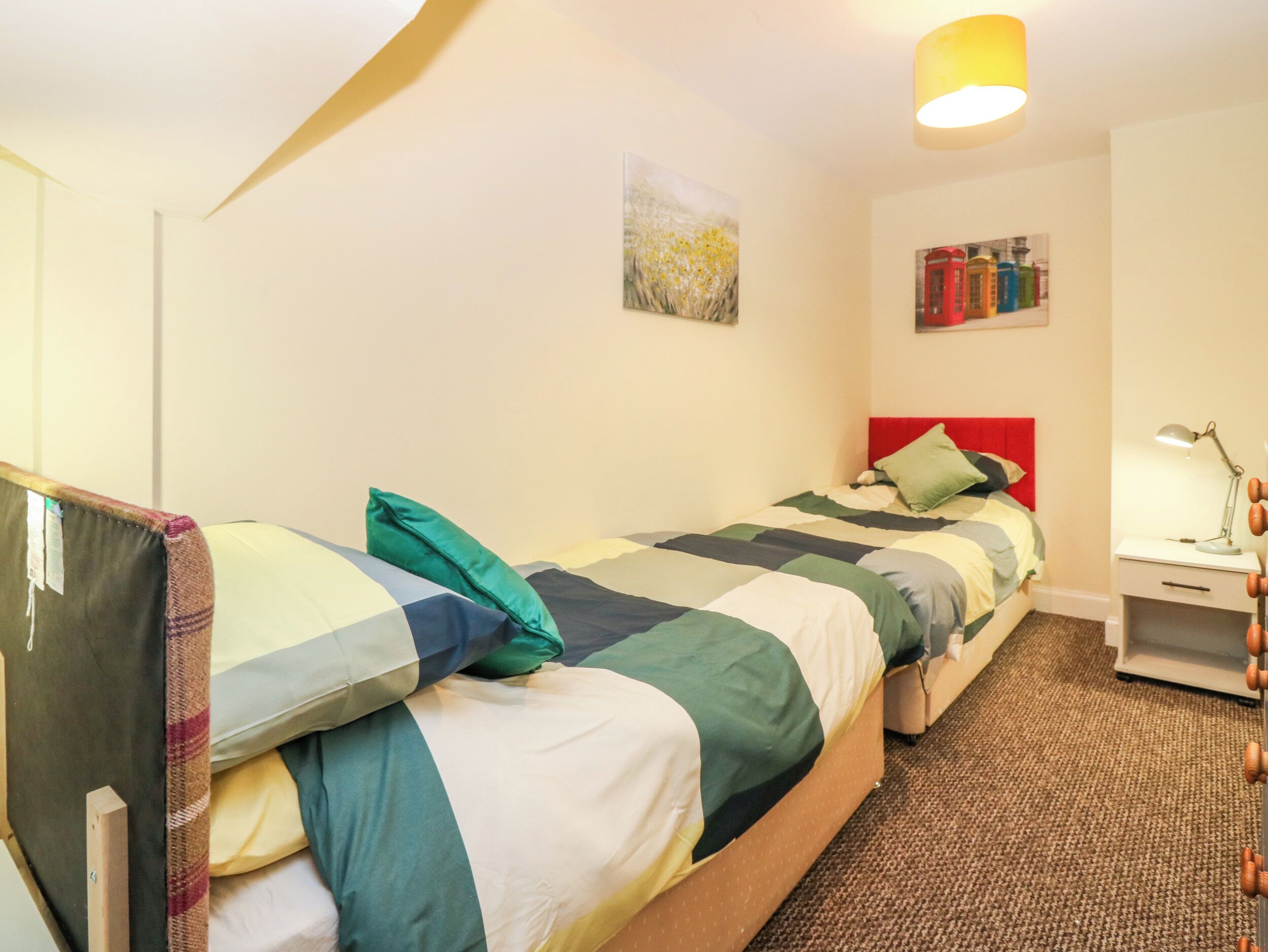 2 bedrooms, individually decorated, individually furnished, free WiFi